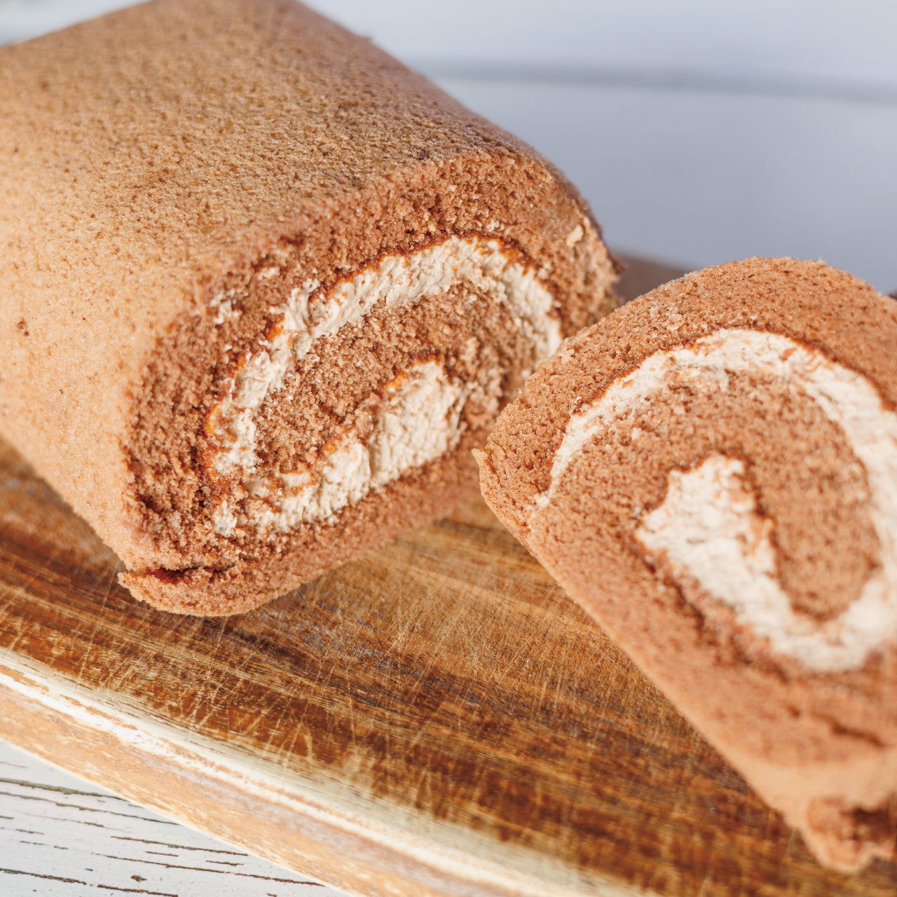 【送料無料・春の贈りもの4月30日まで限定販売】CHIDORI GROUP ロールケーキ2本セット(プレーン・チョコ)